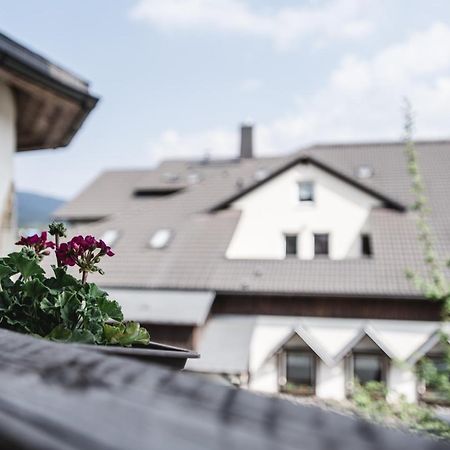Toschis Station-Motel-Wirtshaus-An Der Autobahn-Bowling Zella-Mehlis Extérieur photo